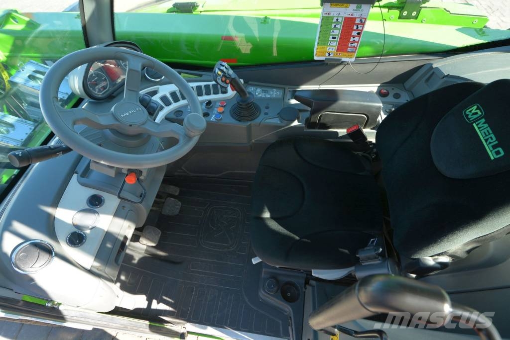 Merlo P 27.6 Plus テレスコーピックハンドラー