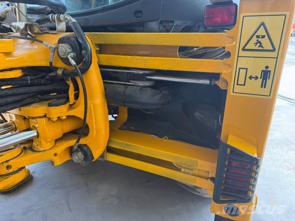 JCB 3 CX, 110Hp, AC Rýpadlo-nakladače