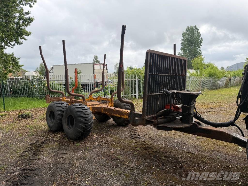 Valtra N 111 Šumski traktori
