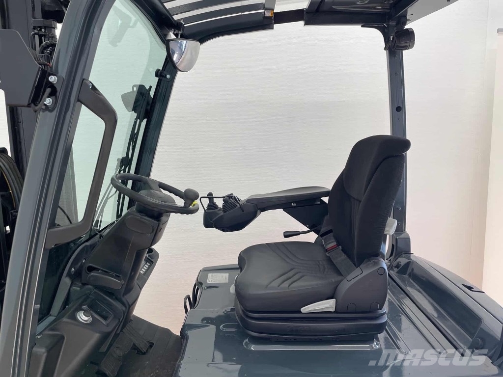 Toyota 8 FBE 16 T Electric forklifts