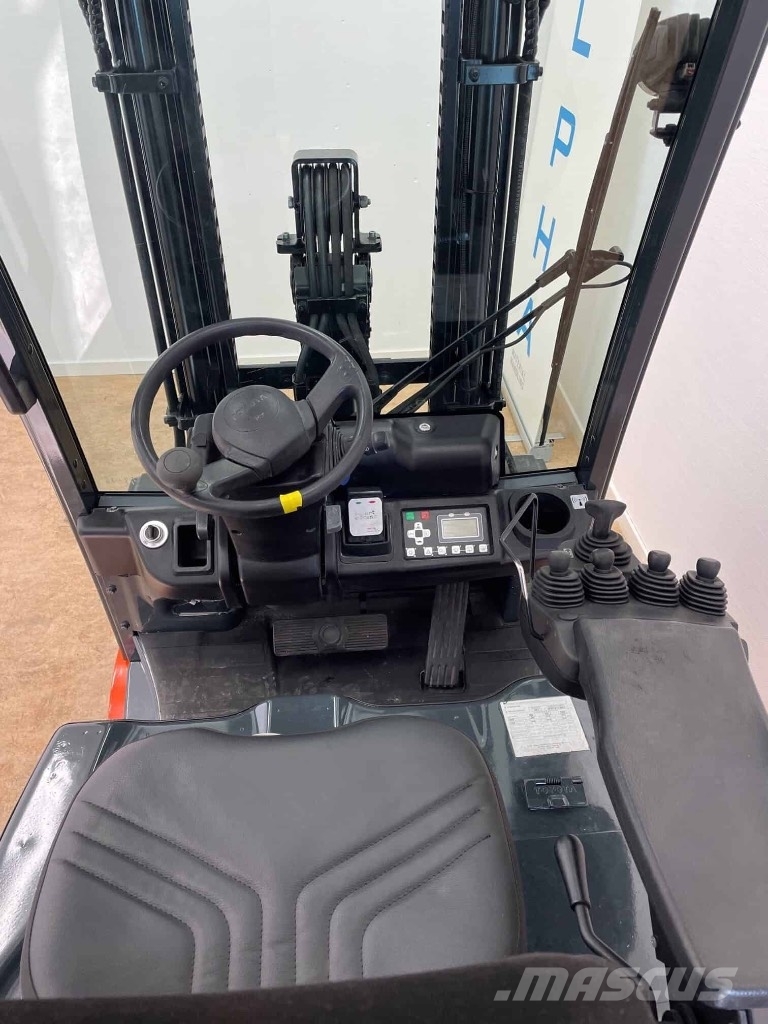 Toyota 8 FBE 16 T Electric forklifts
