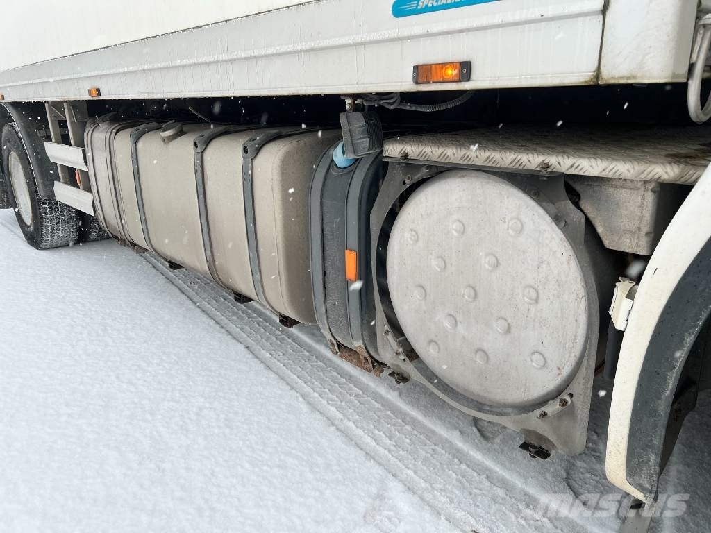 Scania P420LB6X2*4HNB full air 冷藏车