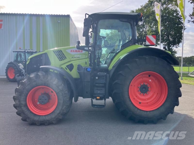 CLAAS AXION 870 CMATIC CEBIS Tractoren