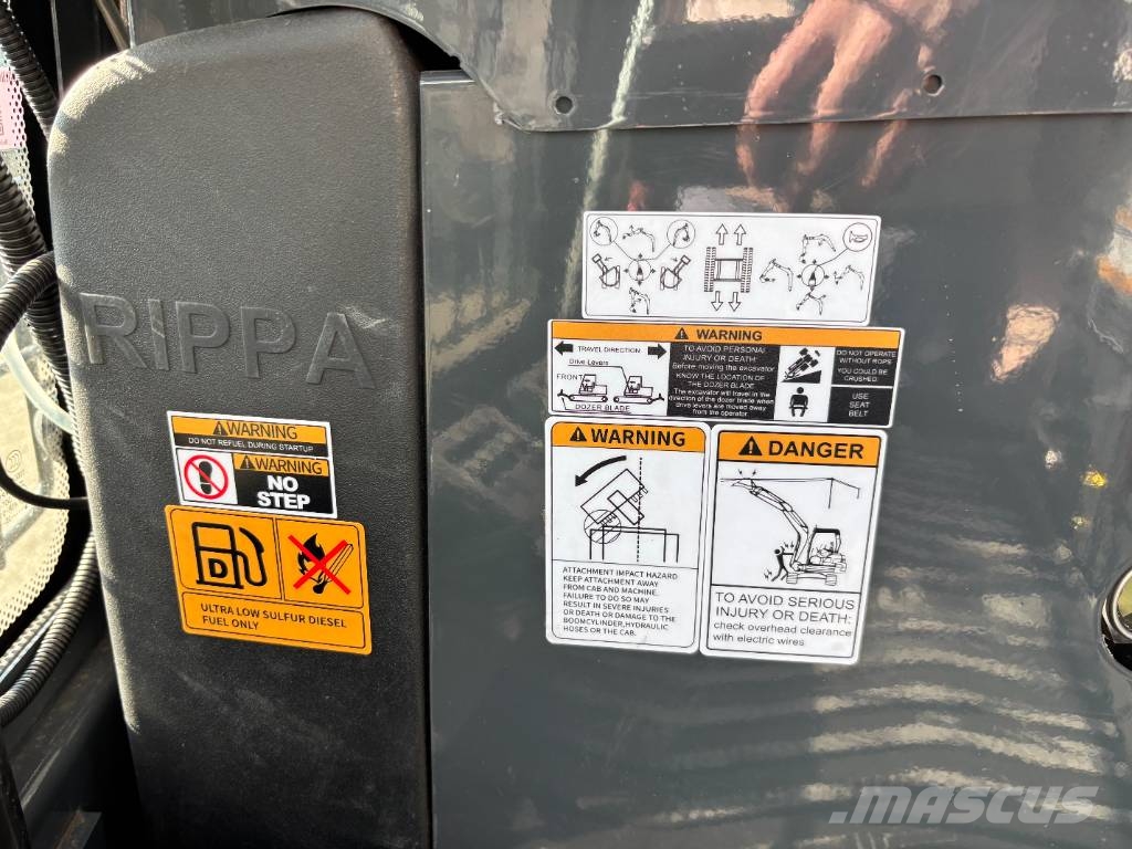 Rippa R18 Pro met Cabine Miniexcavadoras