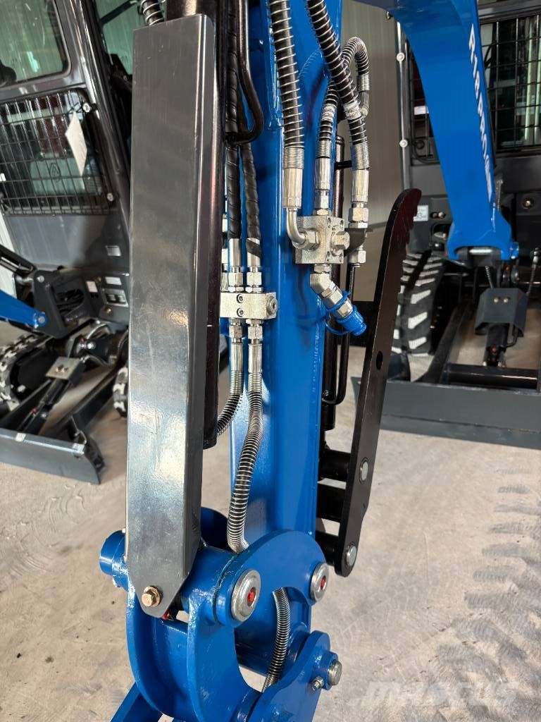 Rippa R18 Pro met Cabine Miniexcavadoras