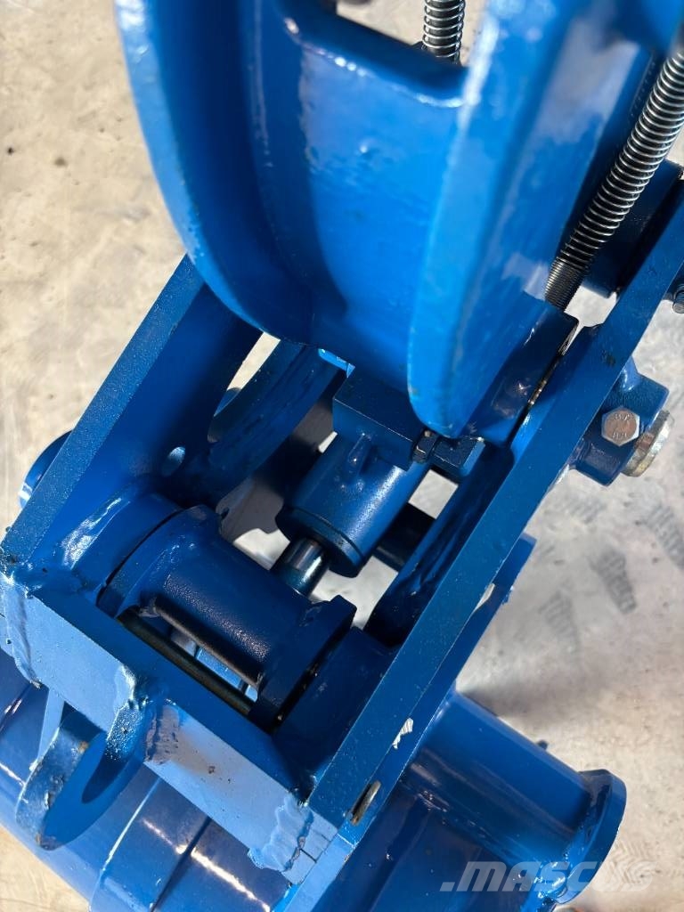 Rippa R18 Pro met Cabine Miniexcavadoras