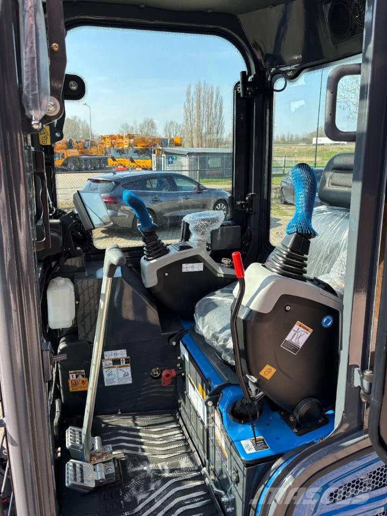 Rippa R18 Pro met Cabine Miniexcavadoras