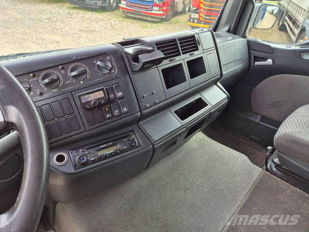 MAN TGM 12.280 // Lift // Sideopening Camiones caja cerrada