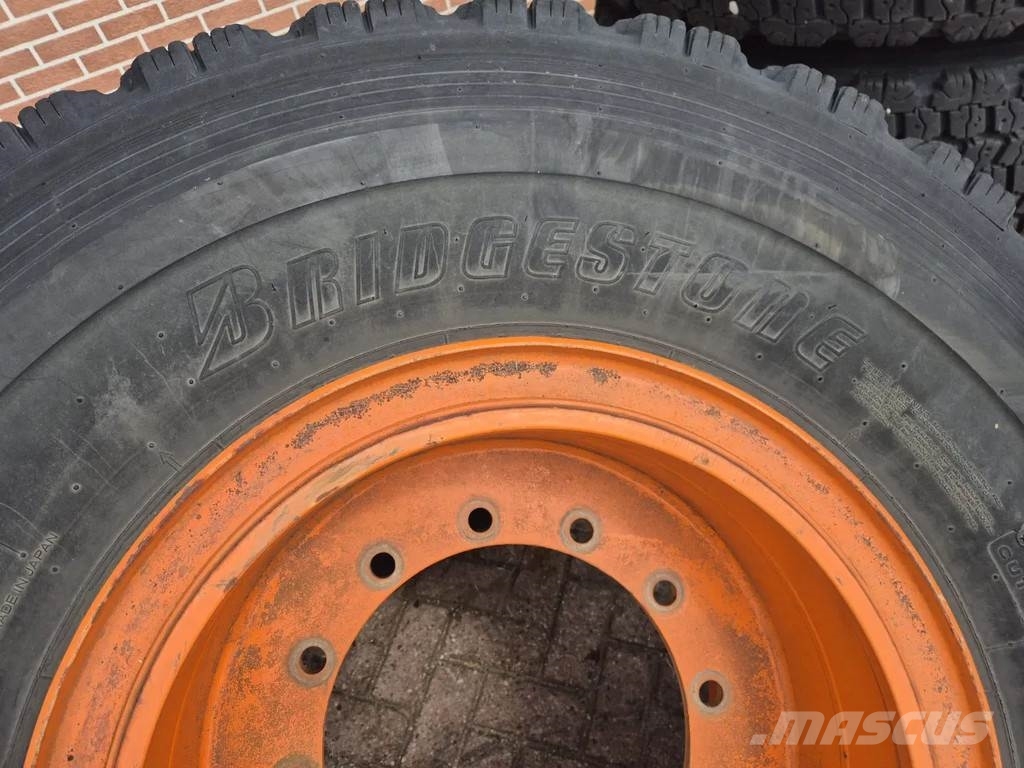 Bridgestone 20.5R25 Neumáticos, ruedas y llantas