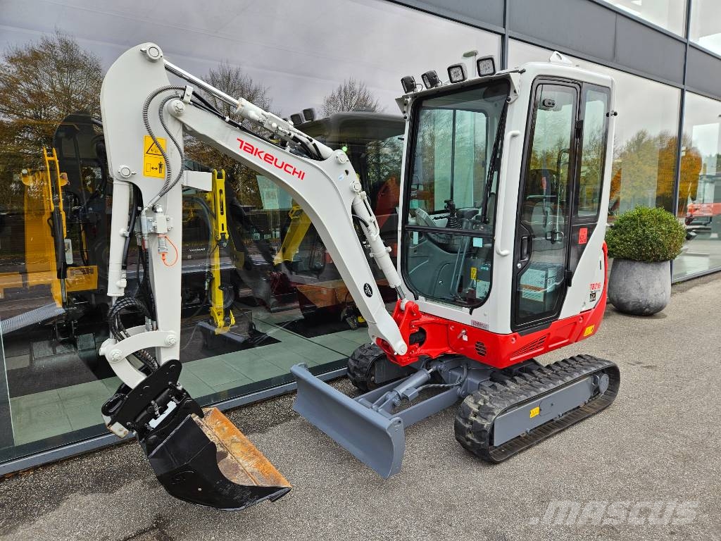 Takeuchi TB 216 Mini kotrók < 7t