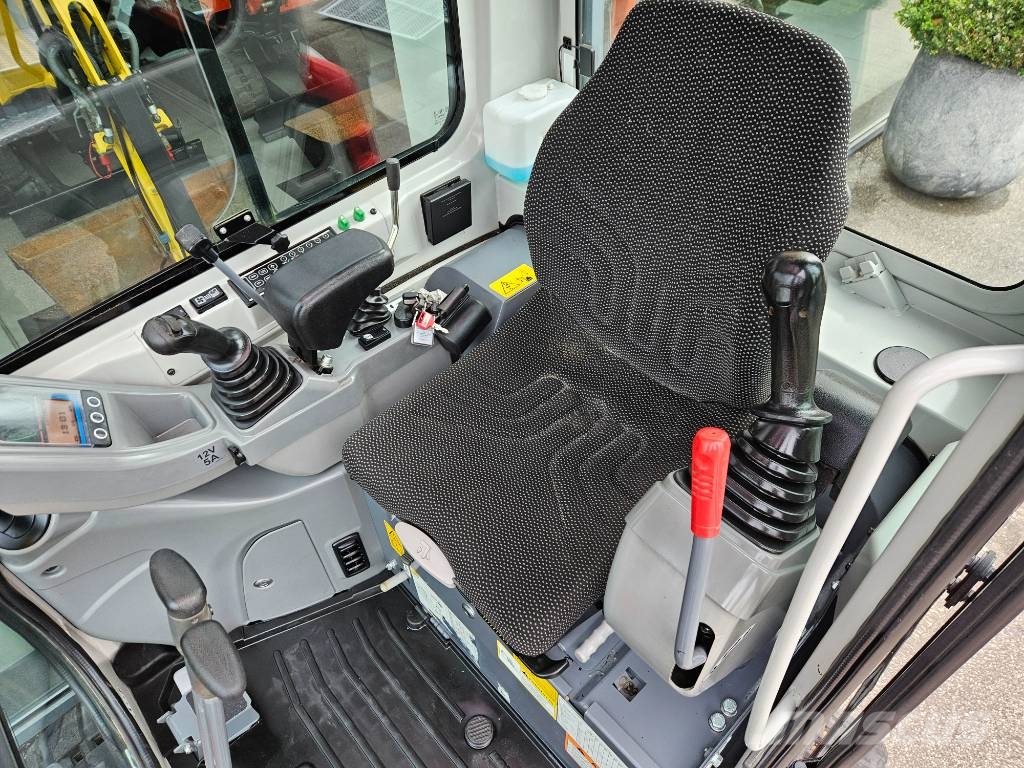 Takeuchi TB 216 Mini kotrók < 7t