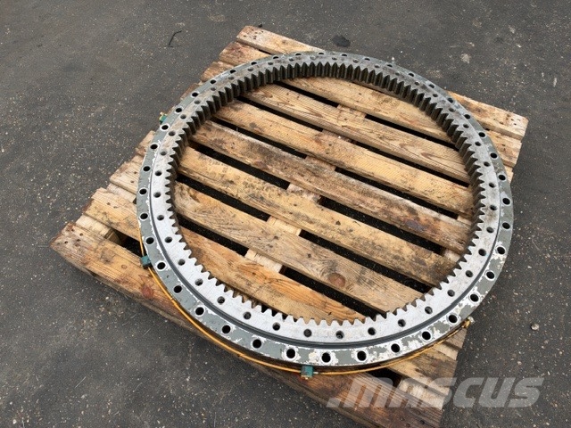 Liebherr A 316 USED SWING RING Vaihteisto