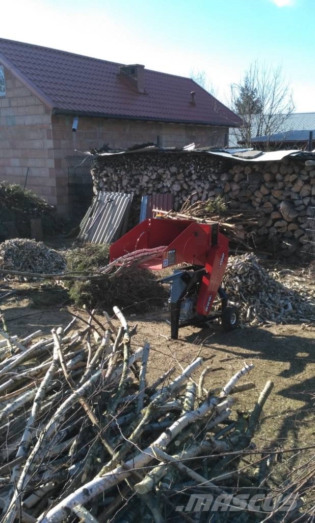 REMET Wood chipper RS100 Koksnes šķeldotāji