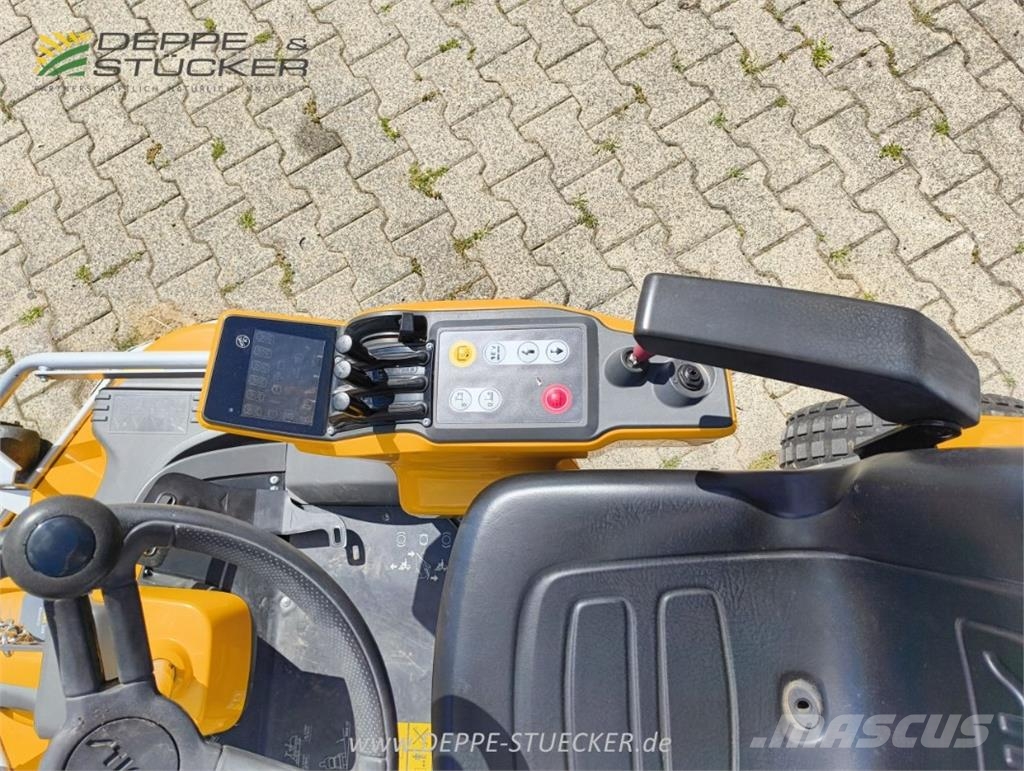 Stiga Park Pro 740 IQX mit Mulcher/Vertikutierer Sonstige Landmaschinen