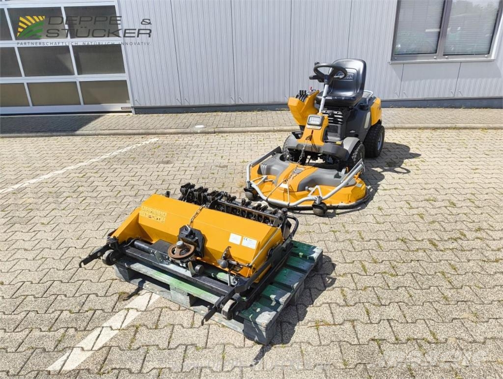 Stiga Park Pro 740 IQX mit Mulcher/Vertikutierer Sonstige Landmaschinen
