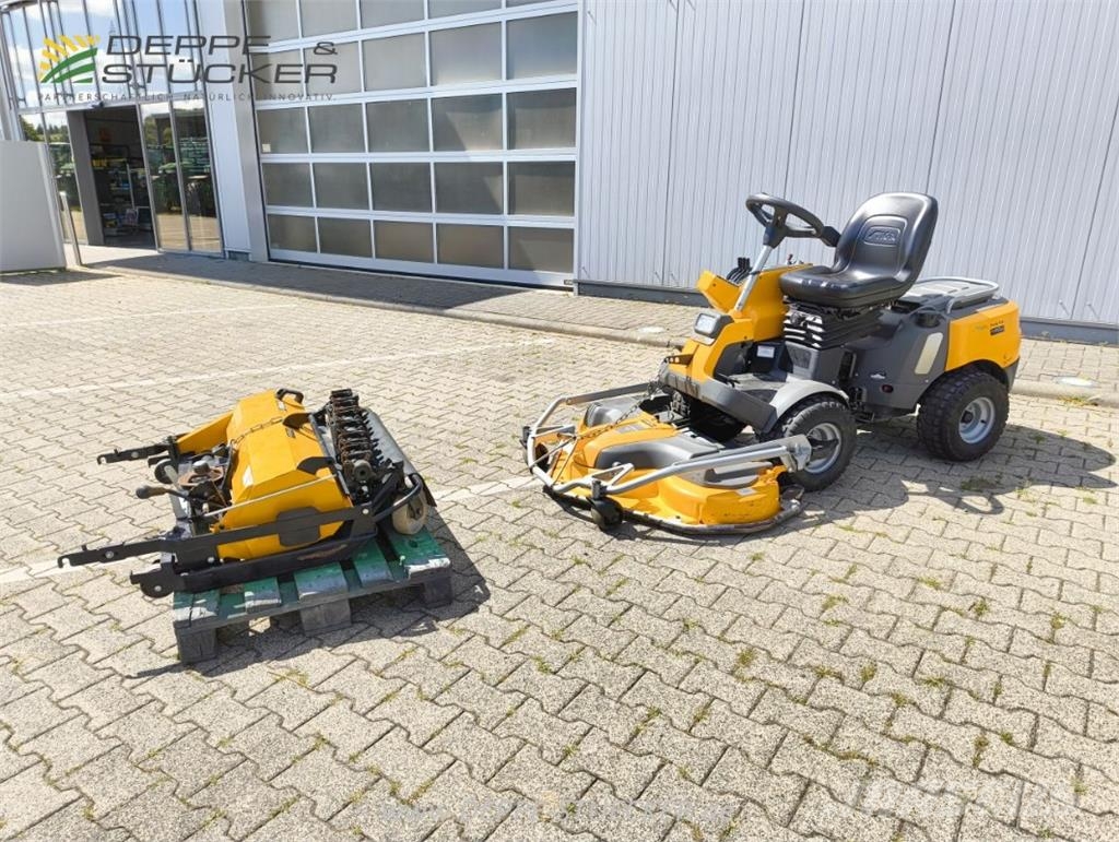 Stiga Park Pro 740 IQX mit Mulcher/Vertikutierer Sonstige Landmaschinen