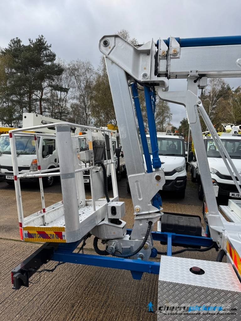 Iveco Daily Multitel MJ201 Cherry Picker المنصات الهوائية المثبتة على شاحنة