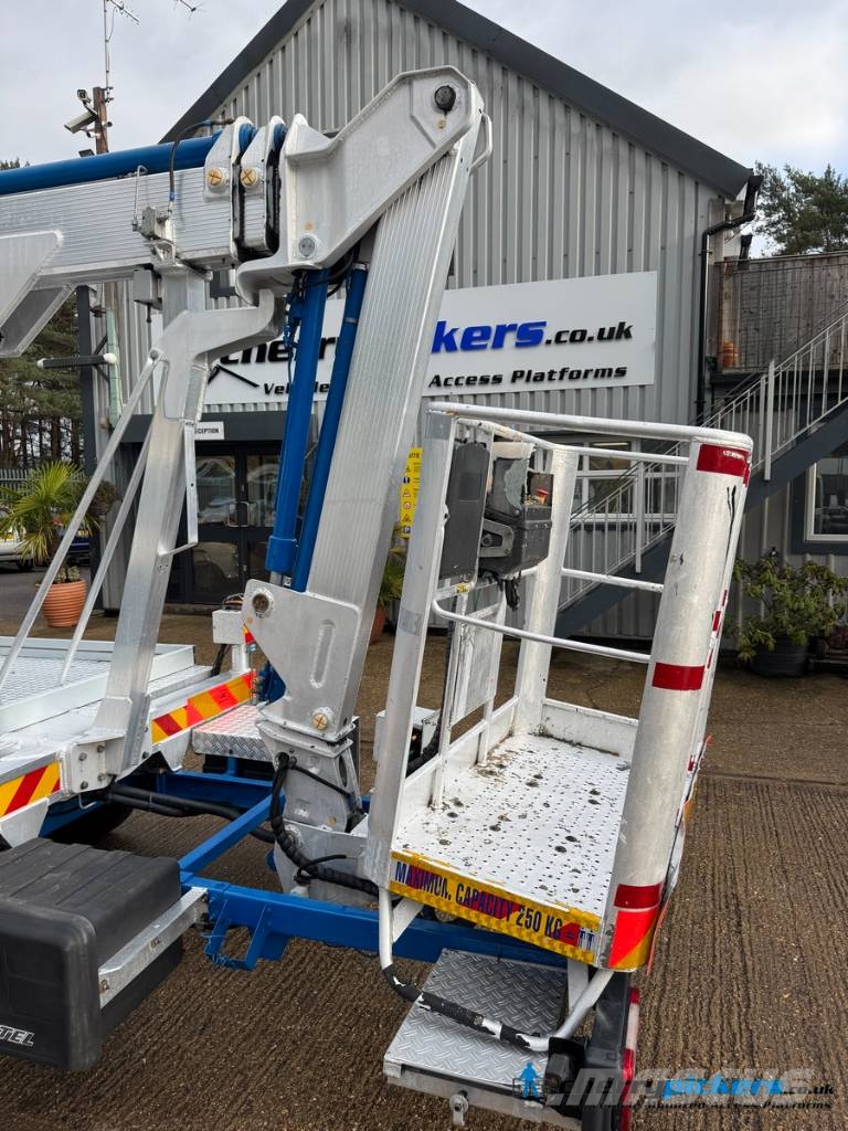 Iveco Daily Multitel MJ201 Cherry Picker المنصات الهوائية المثبتة على شاحنة