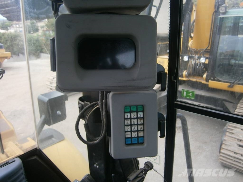 CAT 950H Kolové nakladače