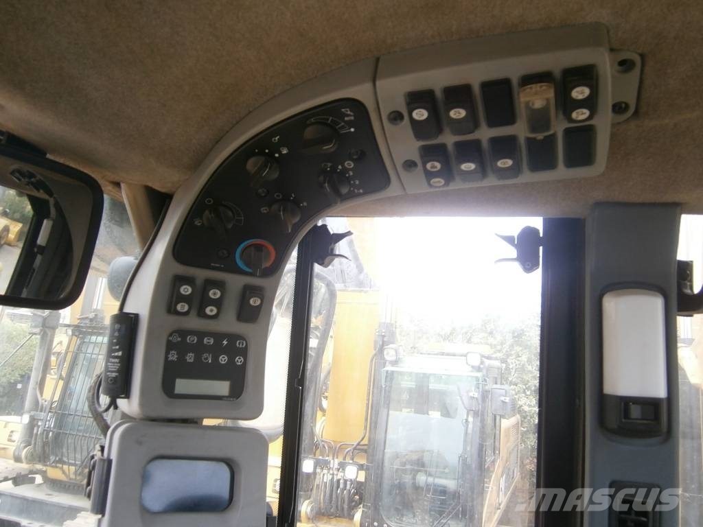 CAT 950H Kolové nakladače