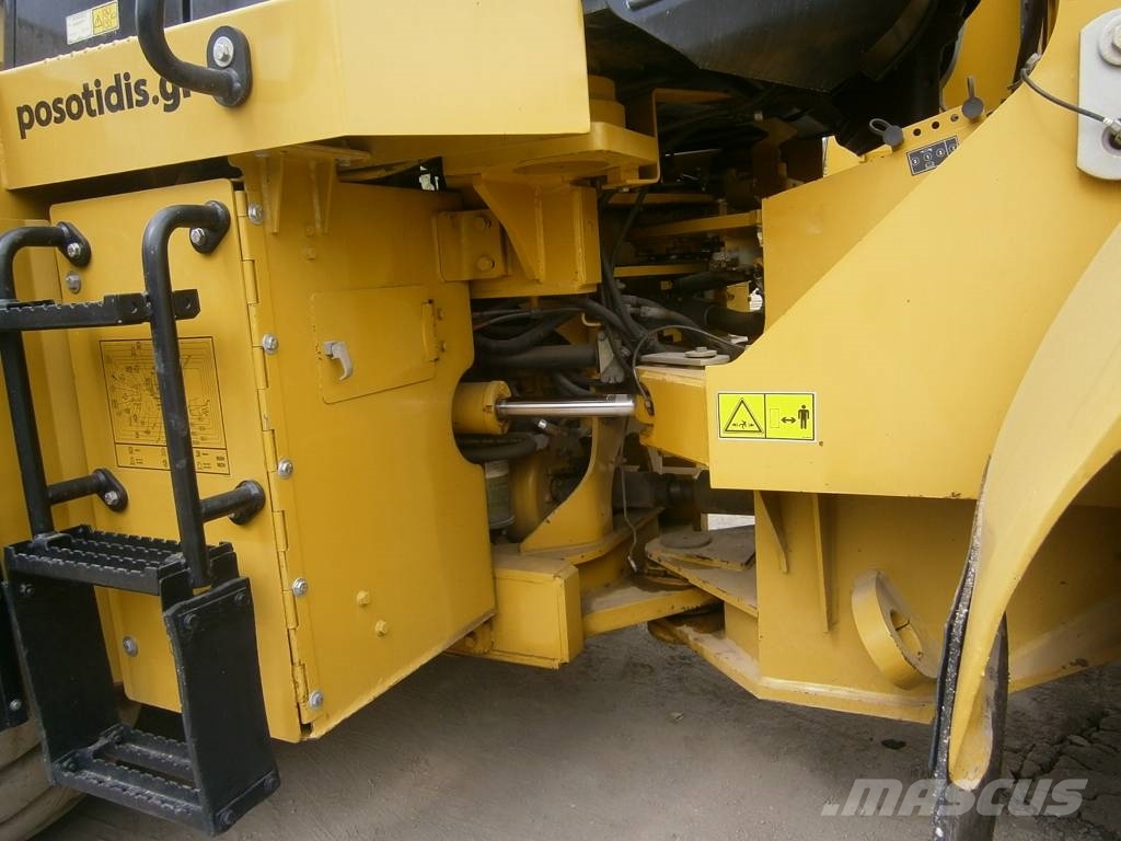 CAT 950H Kolové nakladače