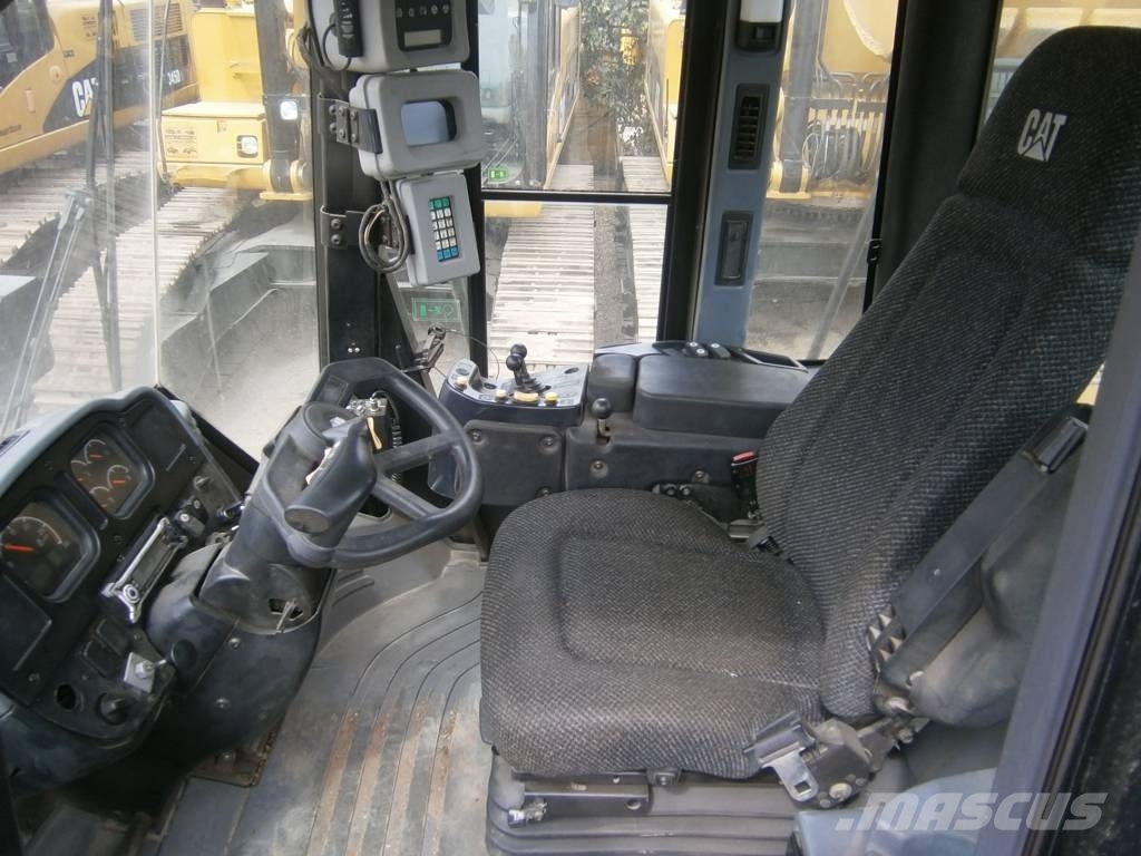 CAT 950H Kolové nakladače