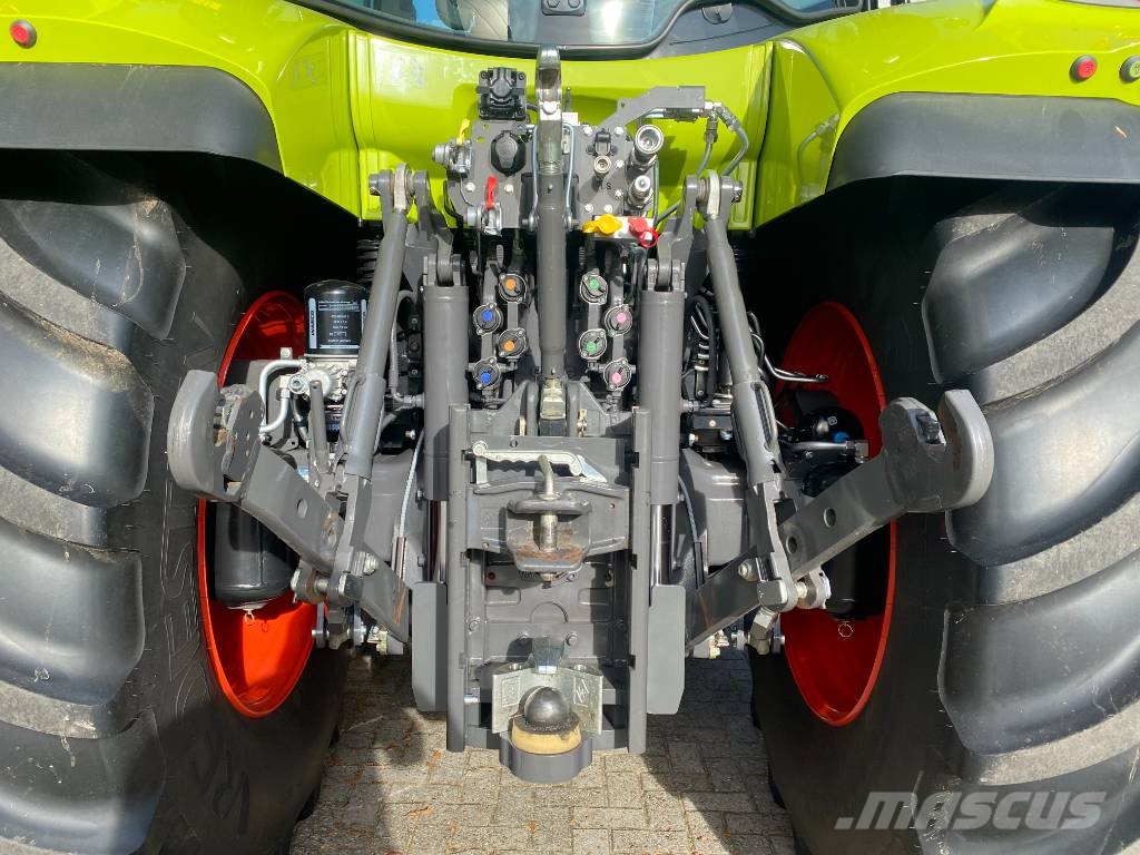 CLAAS Arion 630 Cmatic CIS+ Traktori