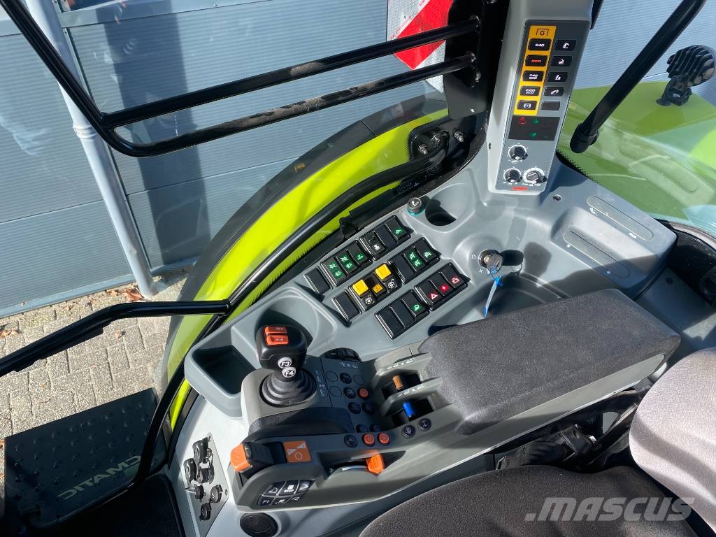 CLAAS Arion 630 Cmatic CIS+ Traktori