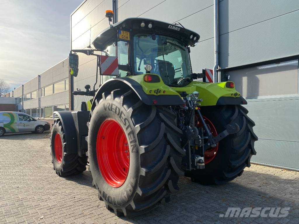 CLAAS Arion 630 Cmatic CIS+ Traktori