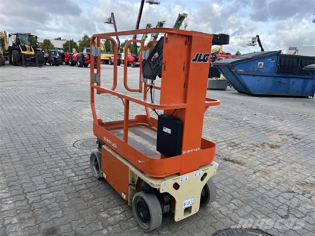 JLG 1230ES Vertical mast lifts