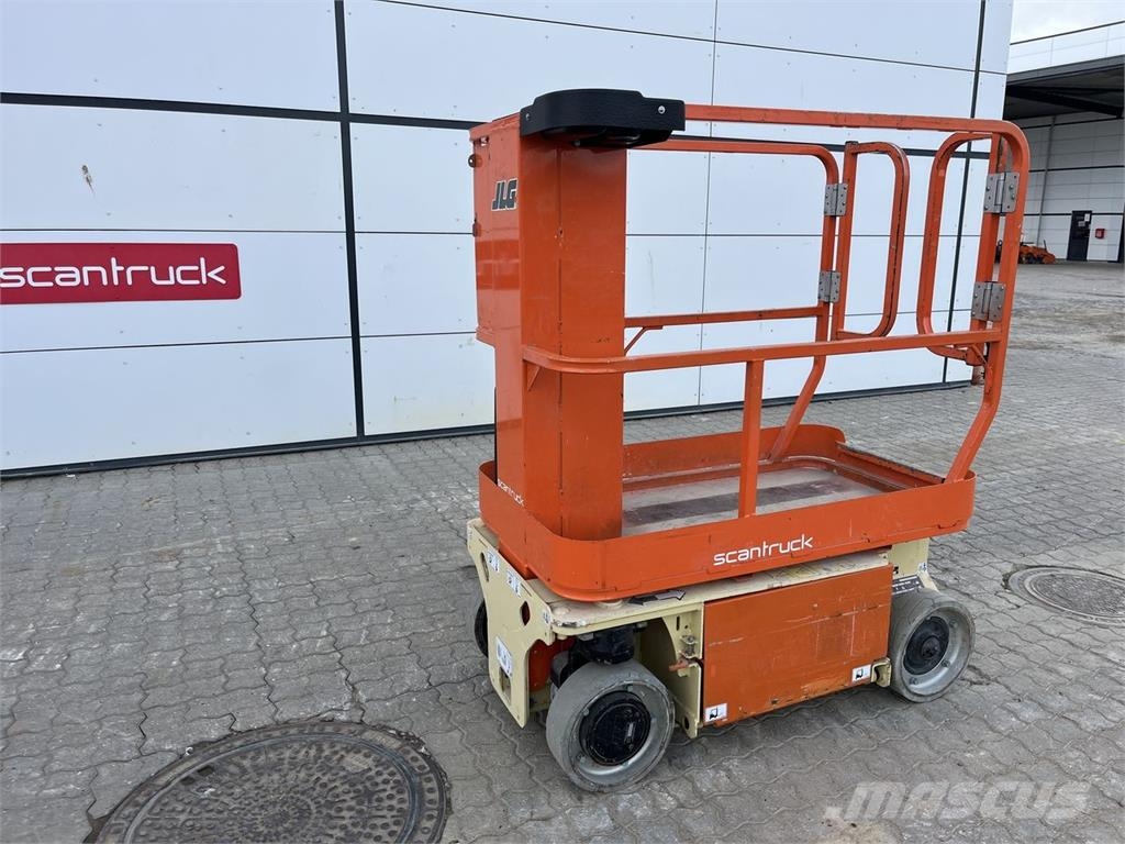 JLG 1230ES Vertical mast lifts