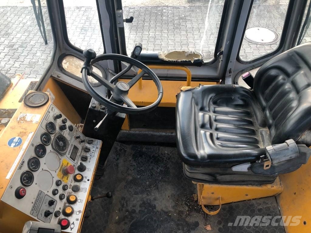 Hamm DV 8.42 双轮压路机