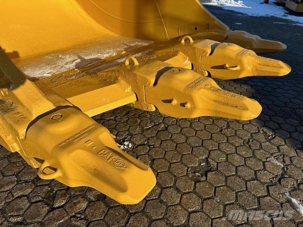 CAT 6015 | 5130 genuine CAT rock bucket Buckets