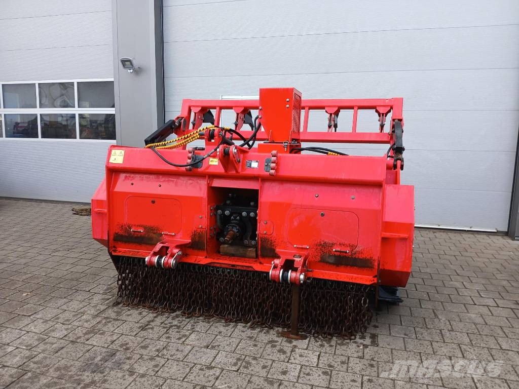 PRINOTH AHWI FM900 Metsamultšerid
