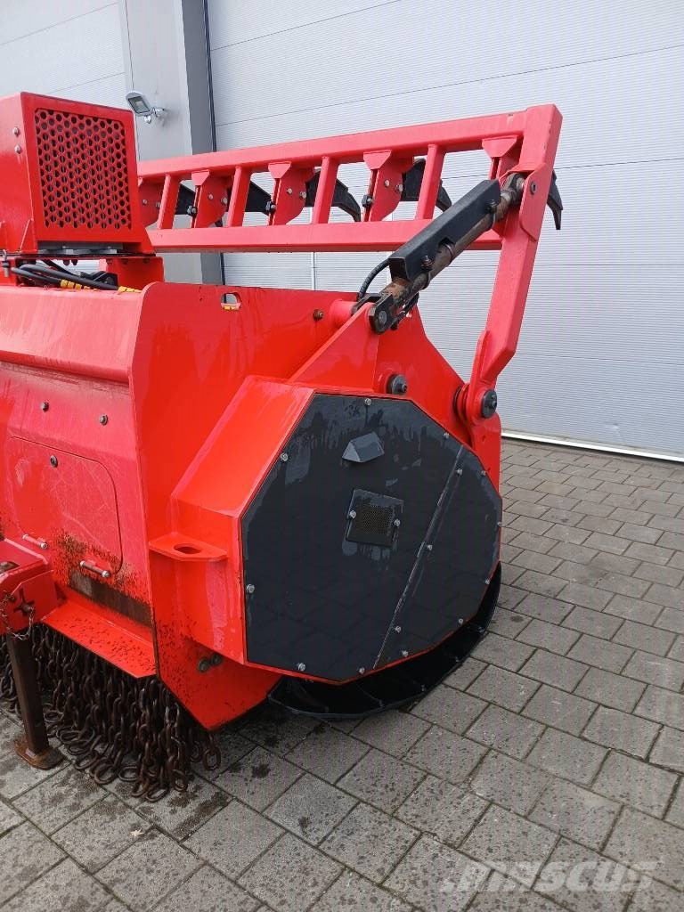 PRINOTH AHWI FM900 Metsamultšerid