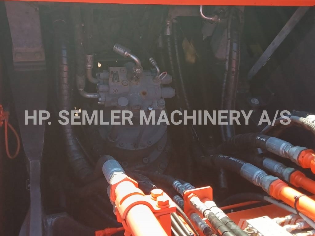 Hitachi ZX250LC-6 Escavatori cingolati