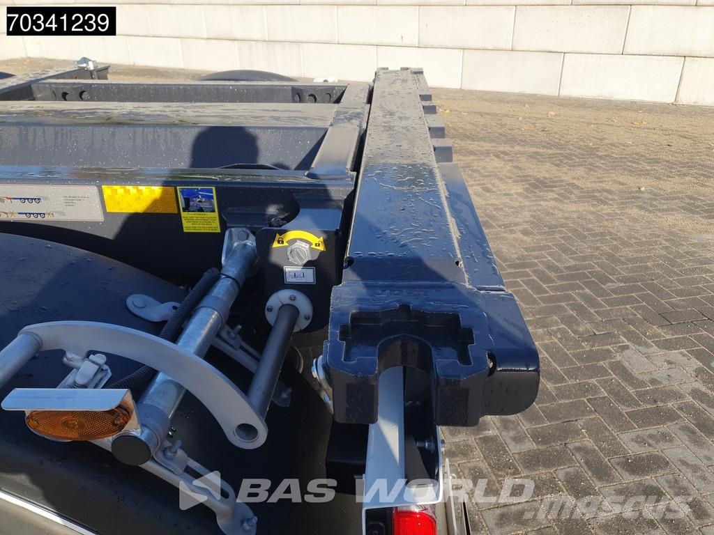 Kässbohrer XS 3 axles NEW Multi 45'ft Lift Axle SAF Containerauflieger