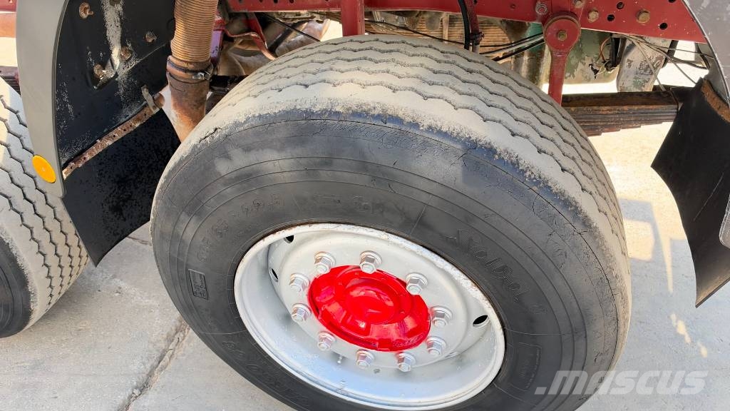 Mercedes-Benz SK 3535 8x4 chassis V8 big axle شاحنات بمقصورة وهيكل