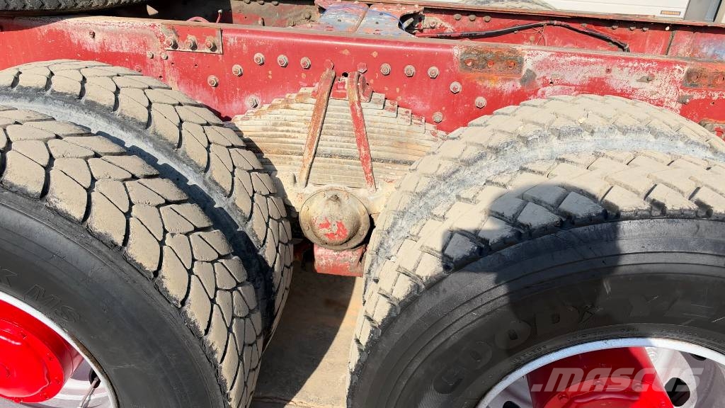 Mercedes-Benz SK 3535 8x4 chassis V8 big axle شاحنات بمقصورة وهيكل