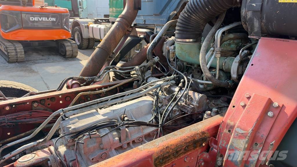Mercedes-Benz SK 3535 8x4 chassis V8 big axle شاحنات بمقصورة وهيكل