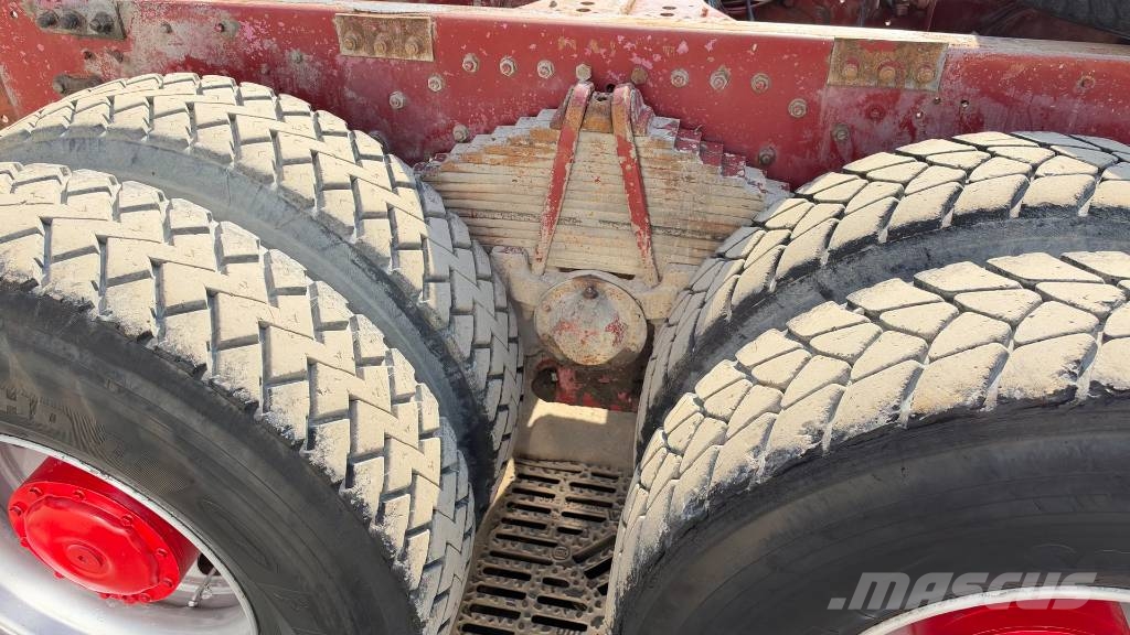 Mercedes-Benz SK 3535 8x4 chassis V8 big axle شاحنات بمقصورة وهيكل