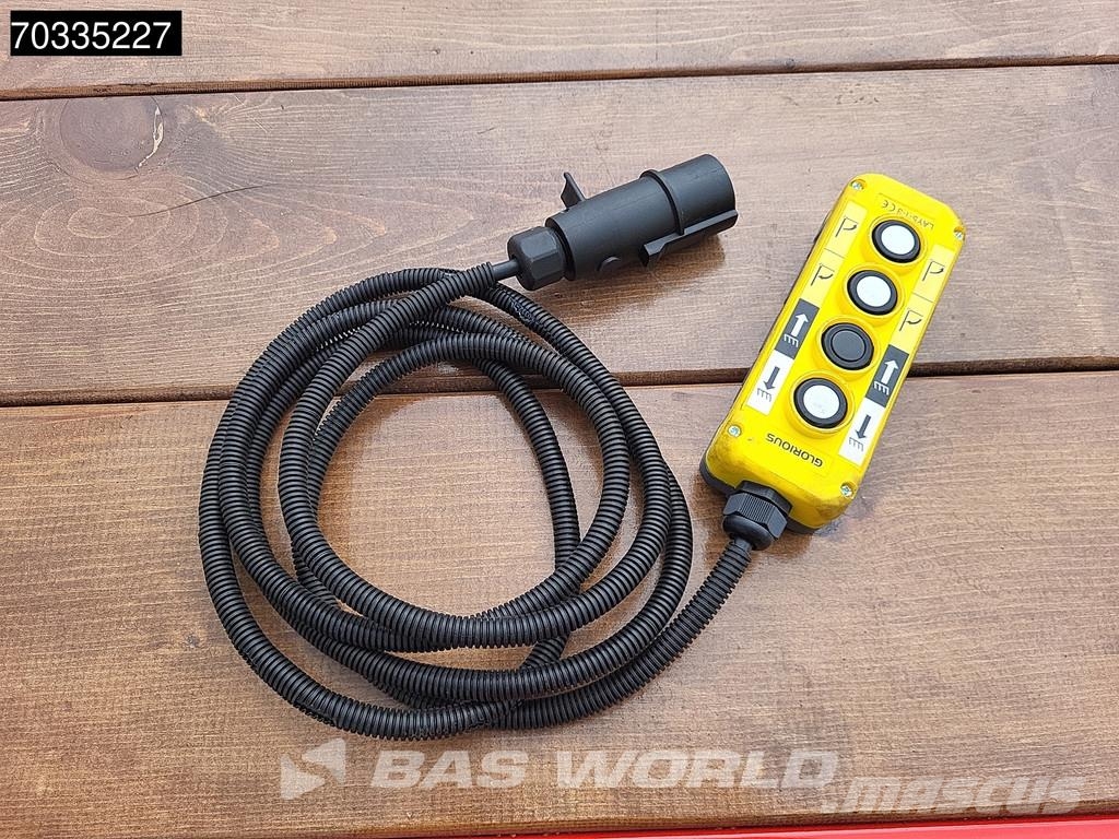 Lider 4 axles New 2xSteering 1x Liftaxle Ramps Mélybölcsős félpótkocsik