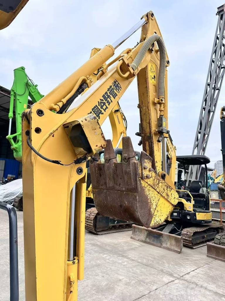 Komatsu PC 18 MR Mini excavadoras < 7t