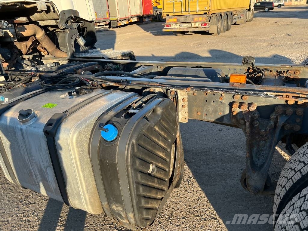 Scania R730LB6X2*4HNB ,full air,ADR, 9t front axel Camiones con chasís y cabina