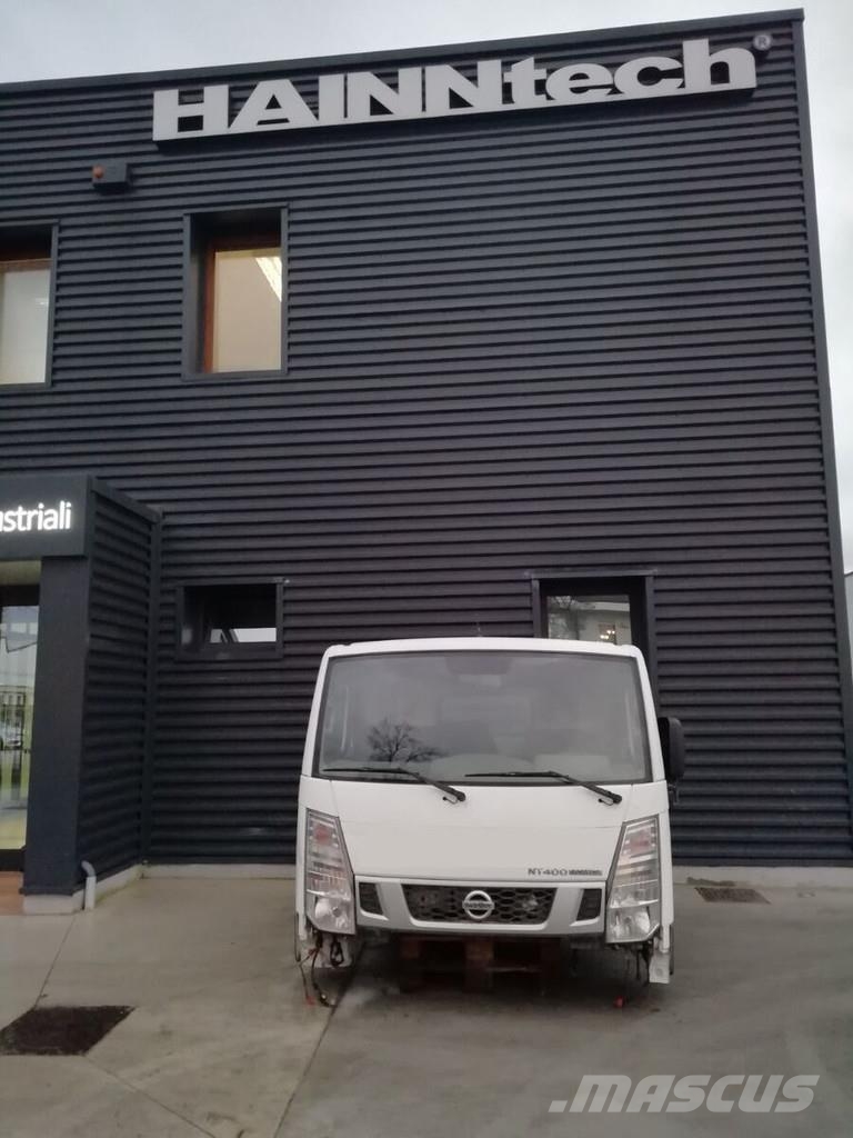 Nissan NT400 CABSTAR 2013 -> EEV - EURO 6 Kabiny a interiér