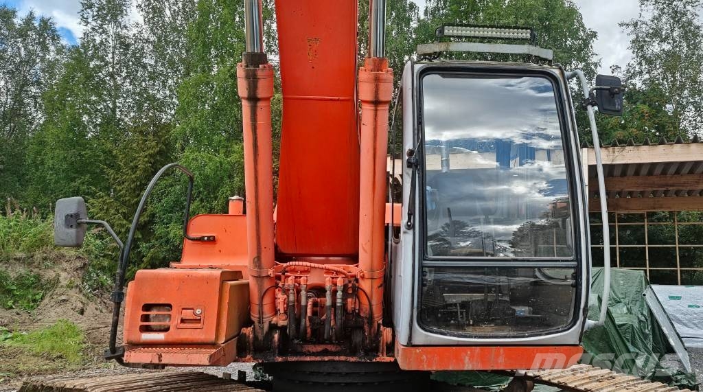 Hitachi EX 215 Excavadoras sobre orugas