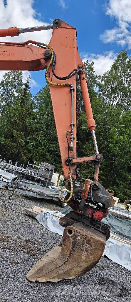 Hitachi EX 215 Excavadoras sobre orugas