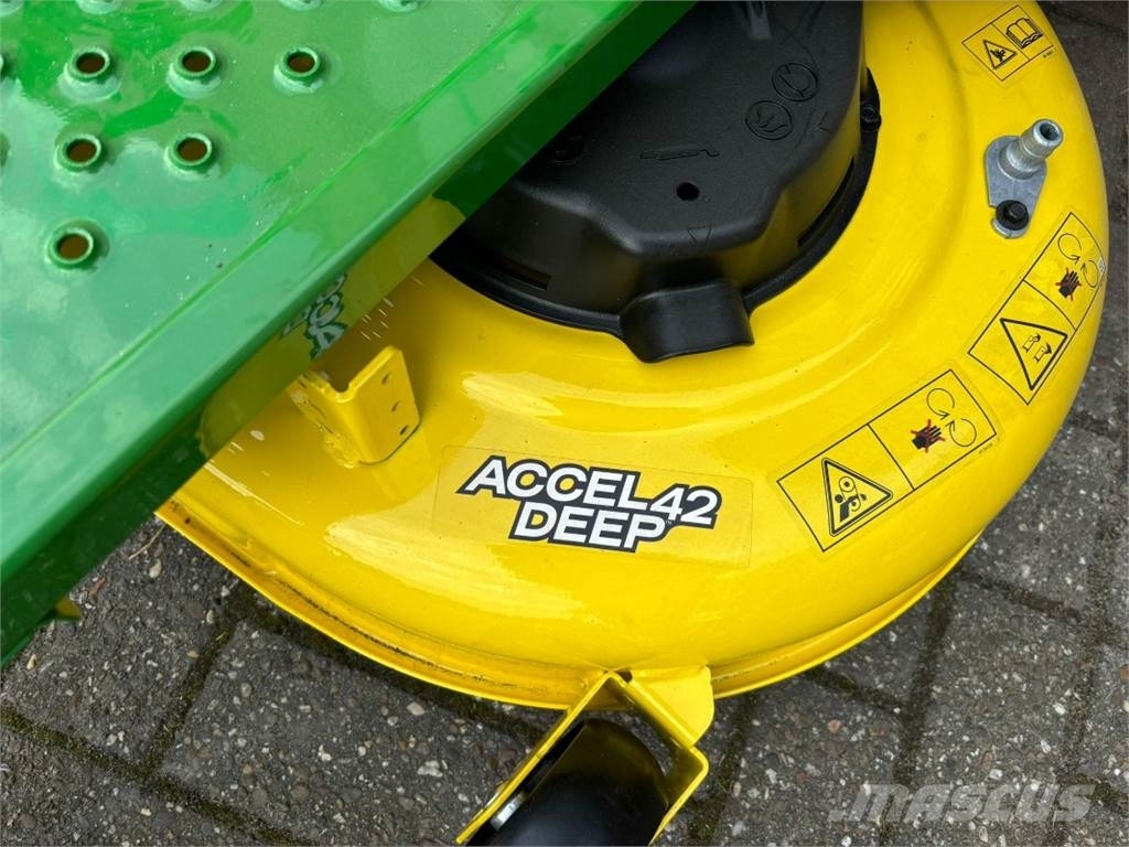 John Deere Z335E Nullwendekreismäher Žacie stroje