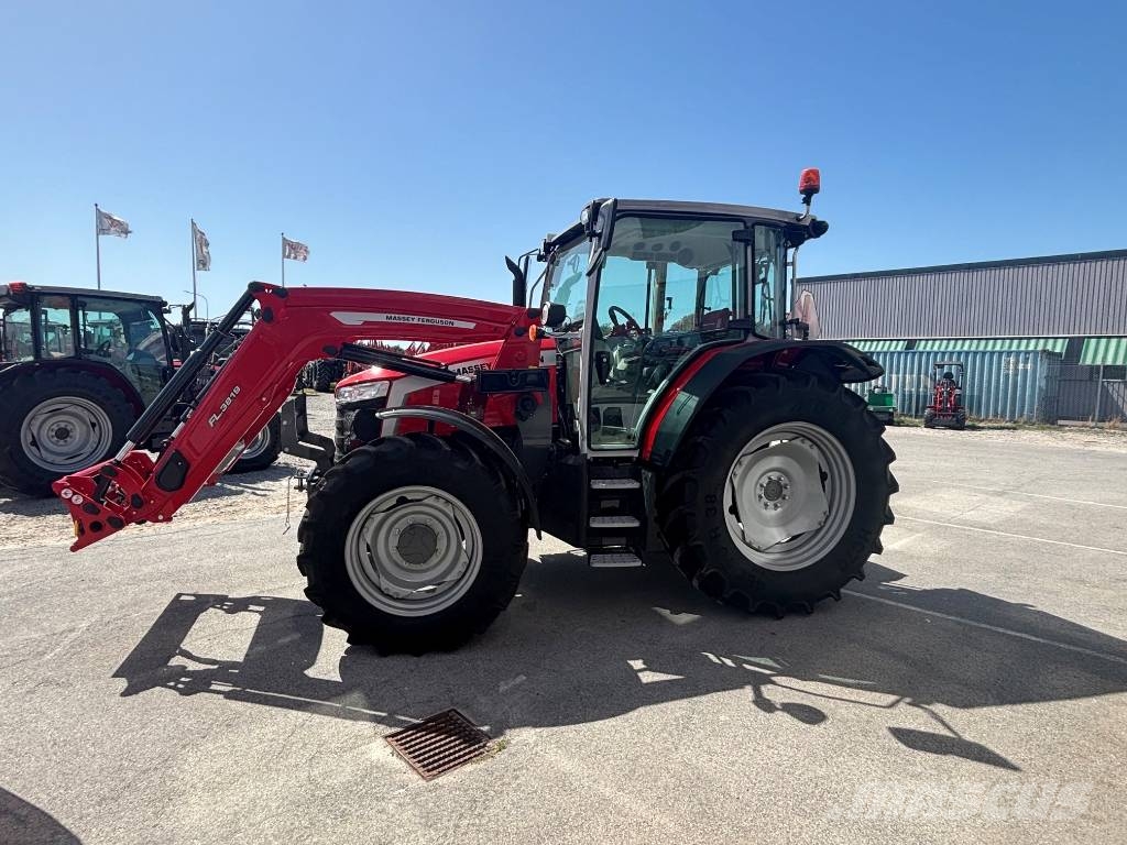 Massey Ferguson 5M.115 Tracteur