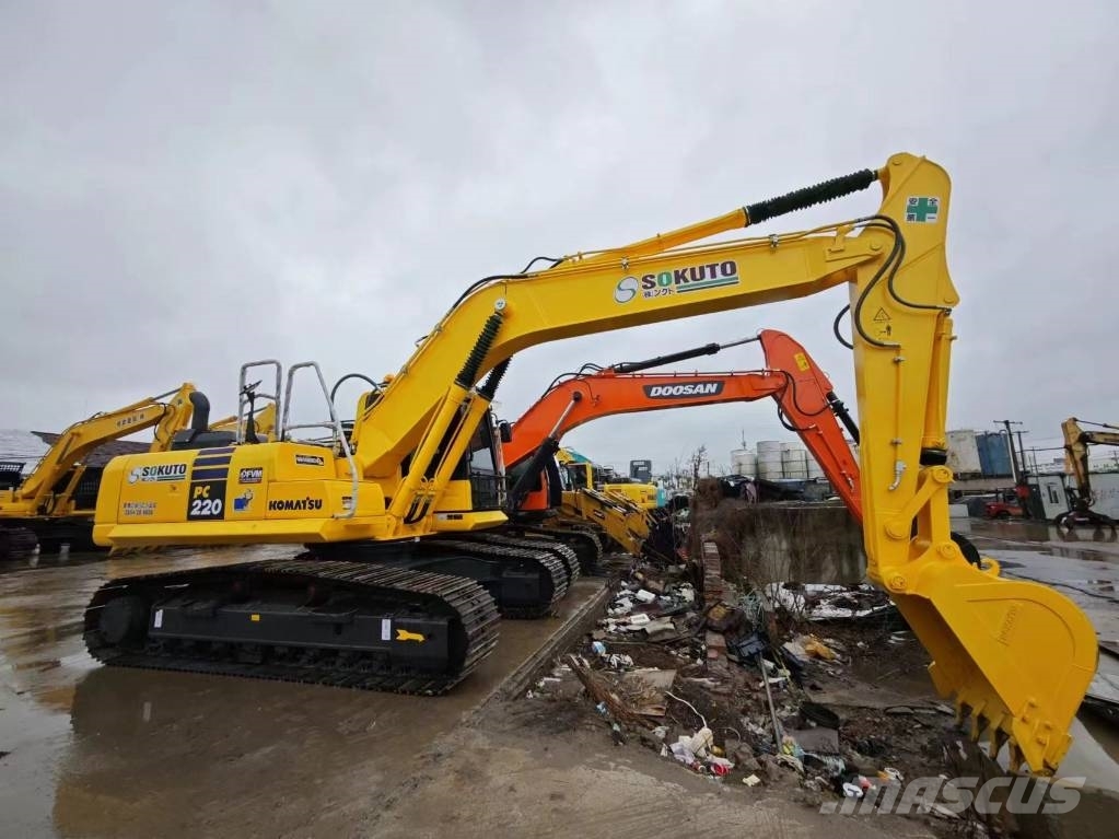 Komatsu PC 220-8 Εκσκαφείς με ερπύστριες